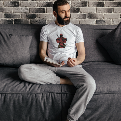 T-SHIRT STRONG DEADPOOL HOMME