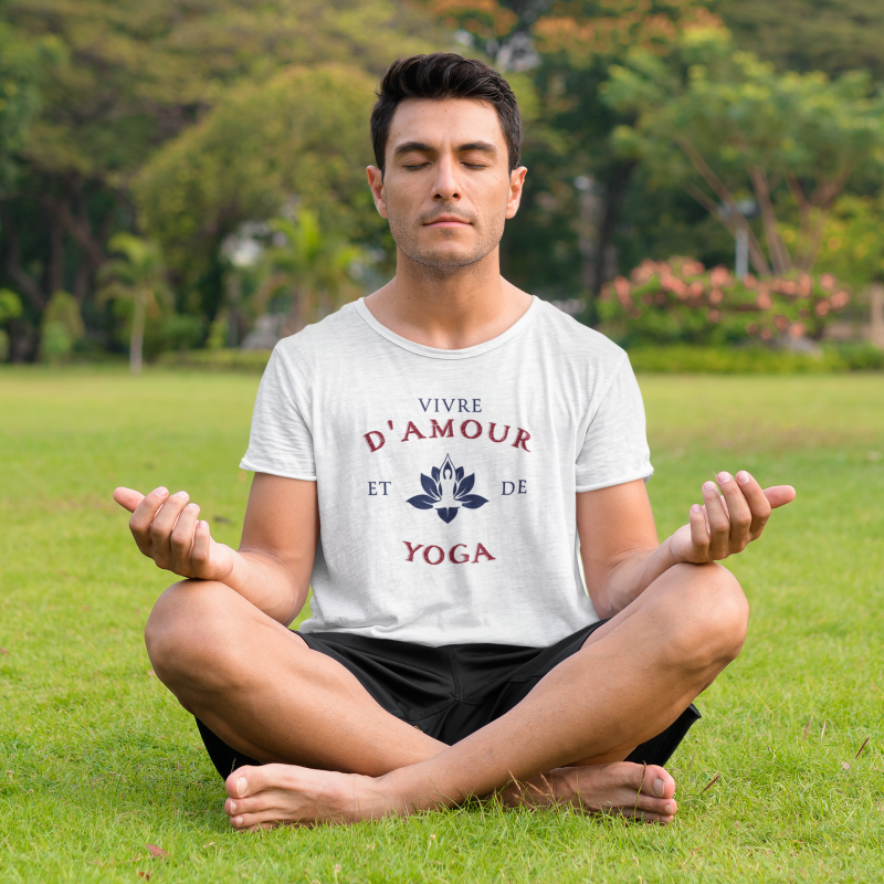 T-SHIRT VIVRE D'AMOUR ET DE YOGA POUR HOMME
