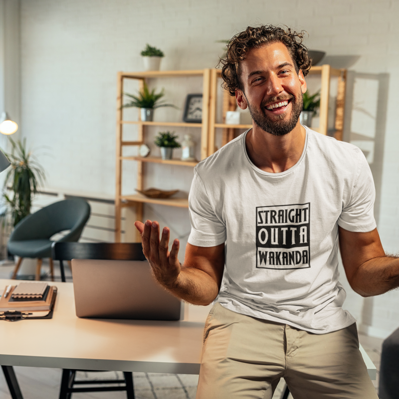 T-SHIRT STRAIGHT OUTTA WAKANDA HOMME