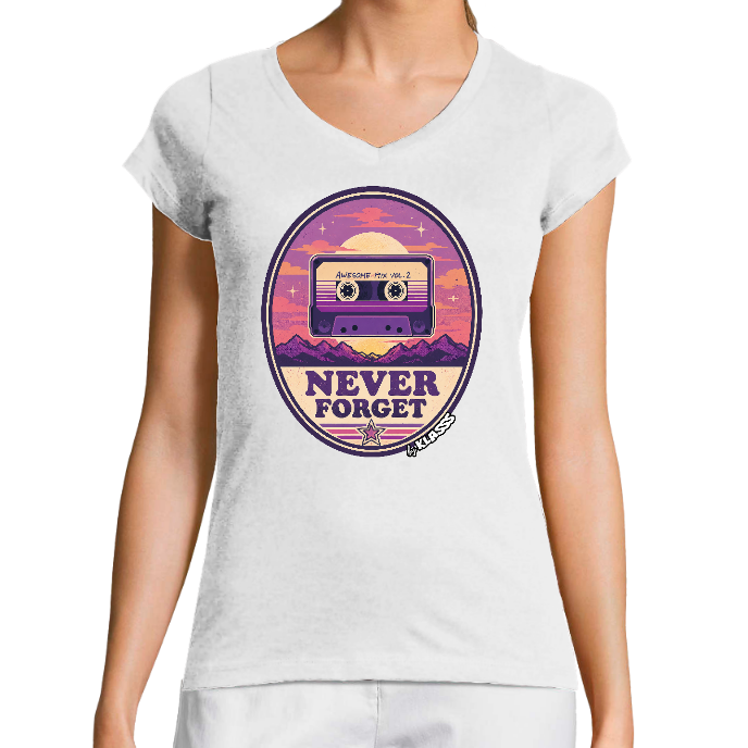 T-SHIRT FEMME COL V KLASSS "NEVER FORGET K7" - Coupe très ajustée, design VINTAGE Chic